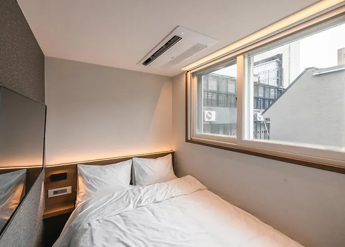 Hotel Pillowsopher Hongdae *