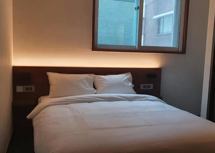 Pillowsopher Hongdae *